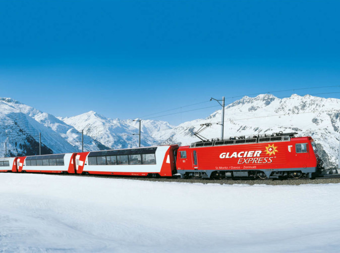 0011_Glacier Express im Winter - Schoene Aussichten Touristik (c) Glacier Express